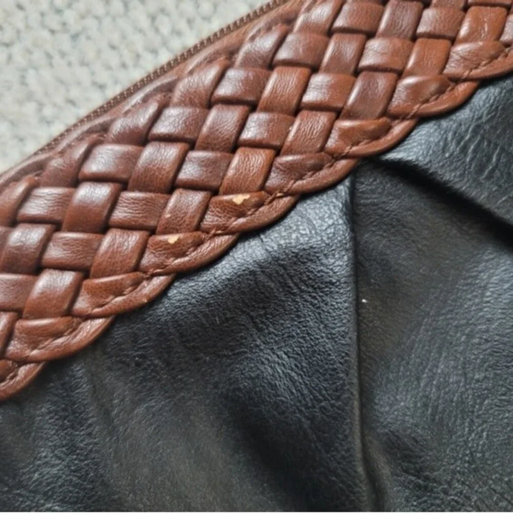 NY&C Wristlet Wallet Brown and  black faux leather - NWT
